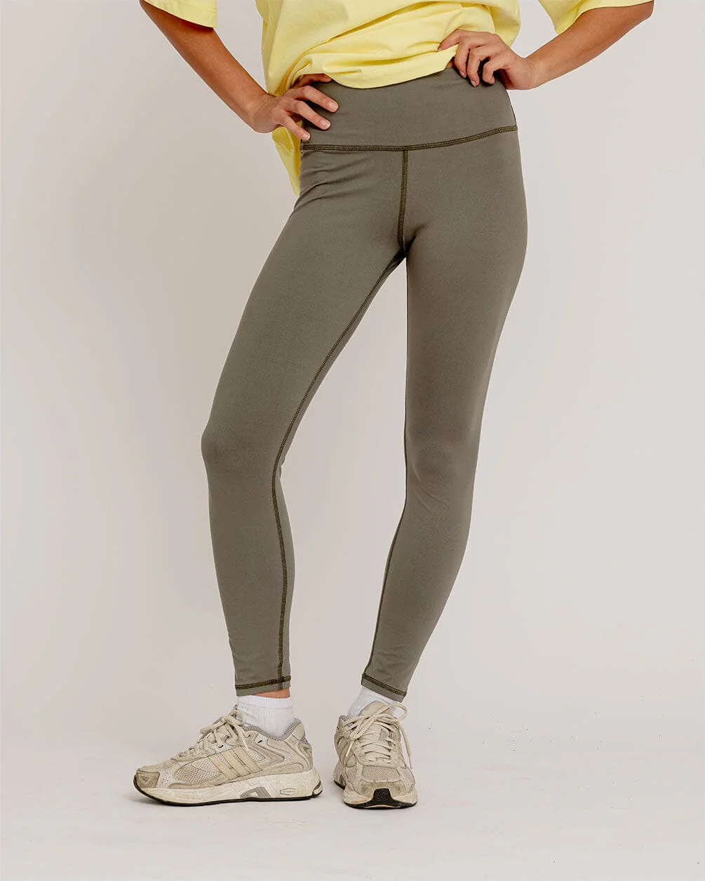 Seamless Crocodile Green Leggings - Image 3